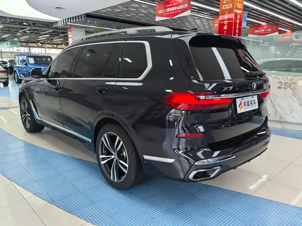 BMW X7 — фото 9
