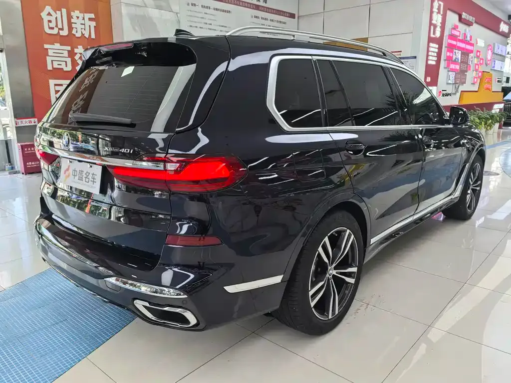BMW X7 — фото 2