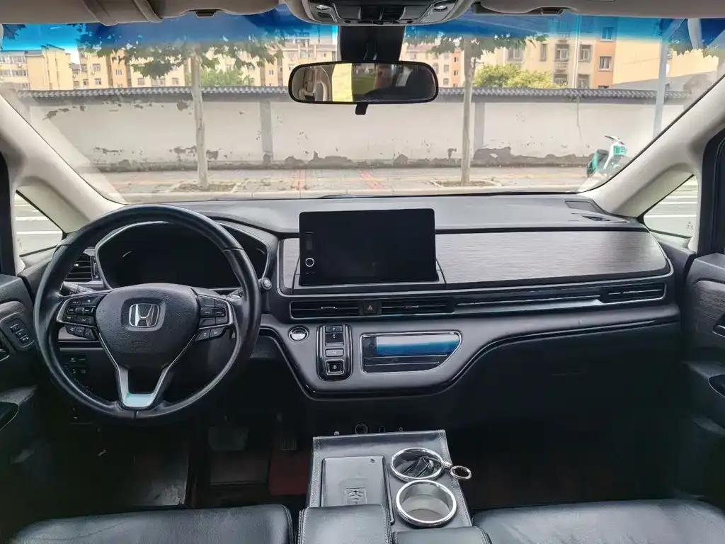 Honda Elysion 2023 из CN, фото 7