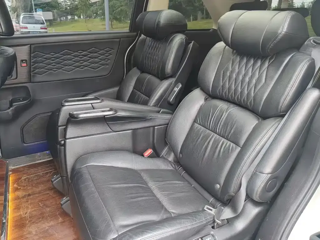 Honda Elysion 2023 из CN, фото 4