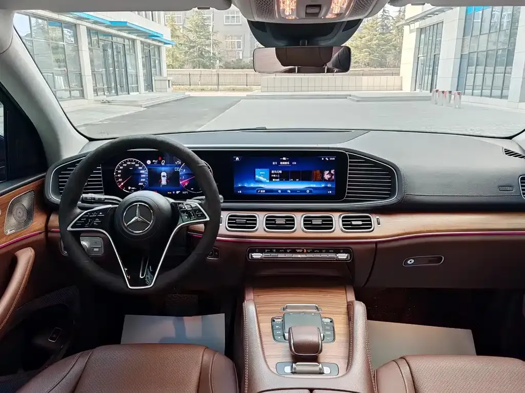 Mercedes-Benz GLE — фото 10