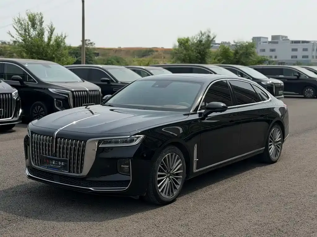 Hongqi H9 — фото 1