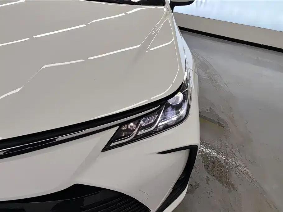 Toyota Corolla — фото 2