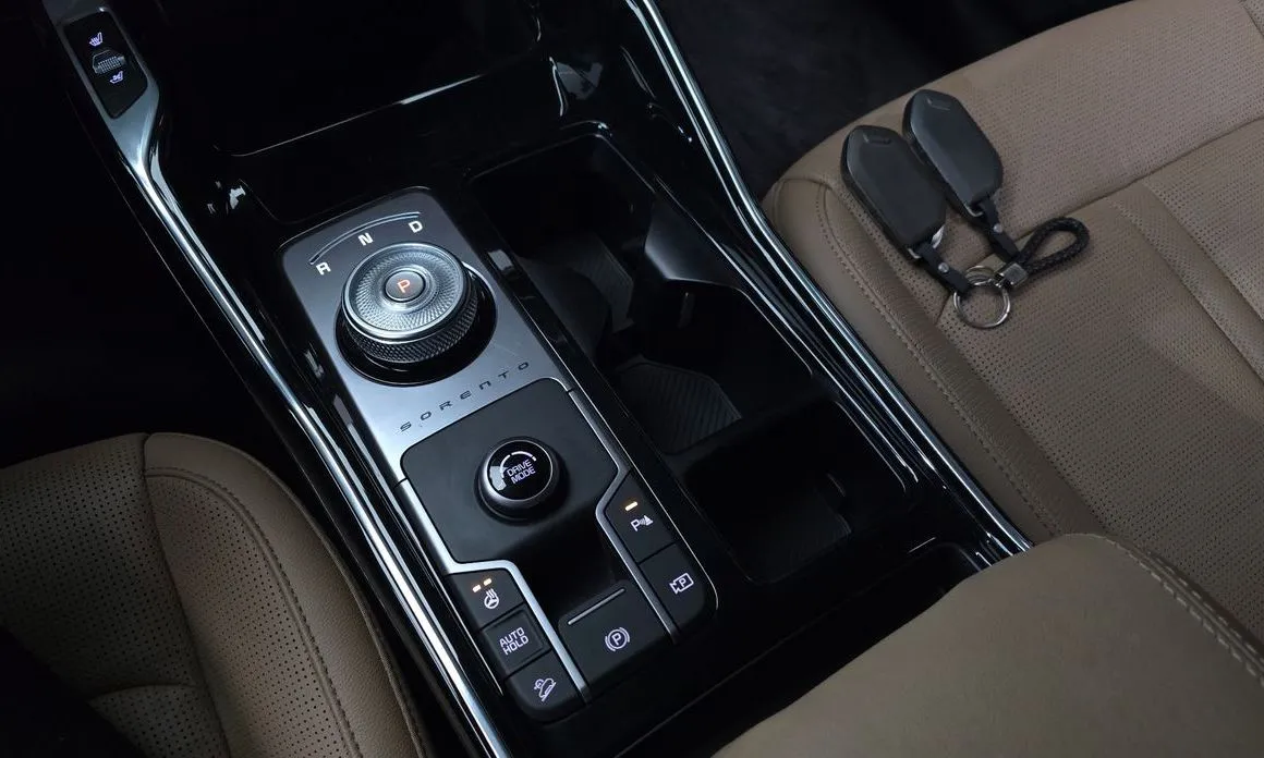 Kia Sorento — фото 10