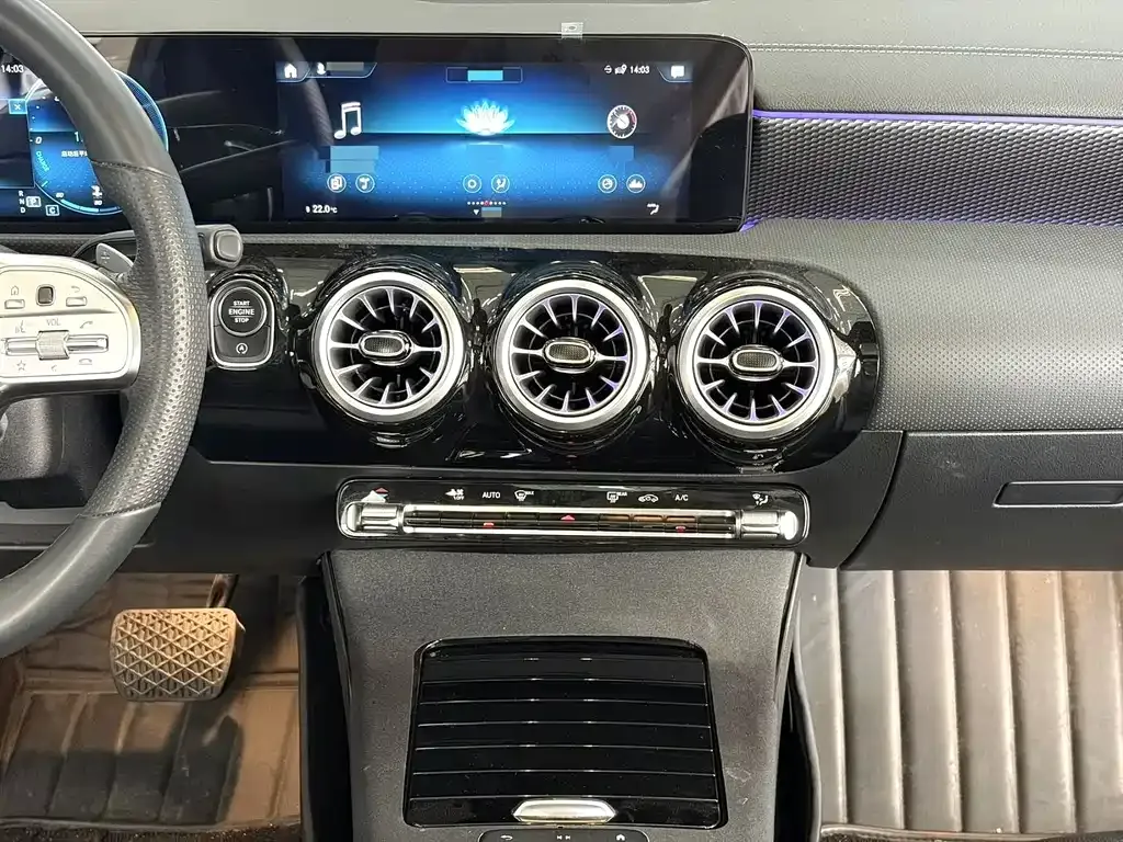 Mercedes-Benz A-Class — фото 10