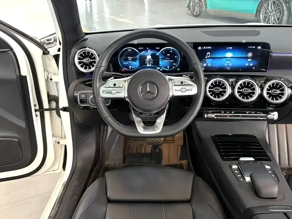 Mercedes-Benz A-Class — фото 2
