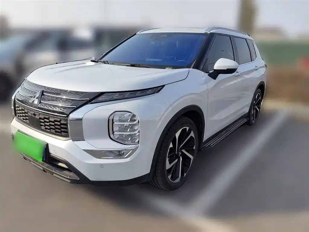 Mitsubishi Outlander 2023 из CN, фото 4