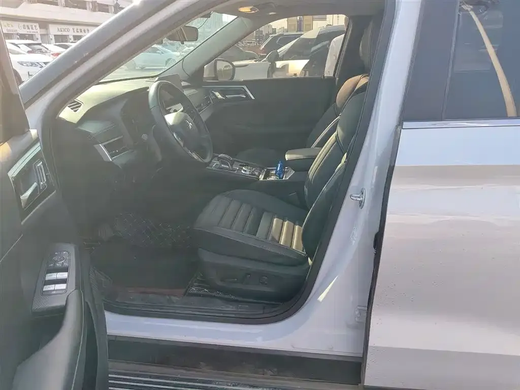 Mitsubishi Outlander 2023 из CN, фото 8