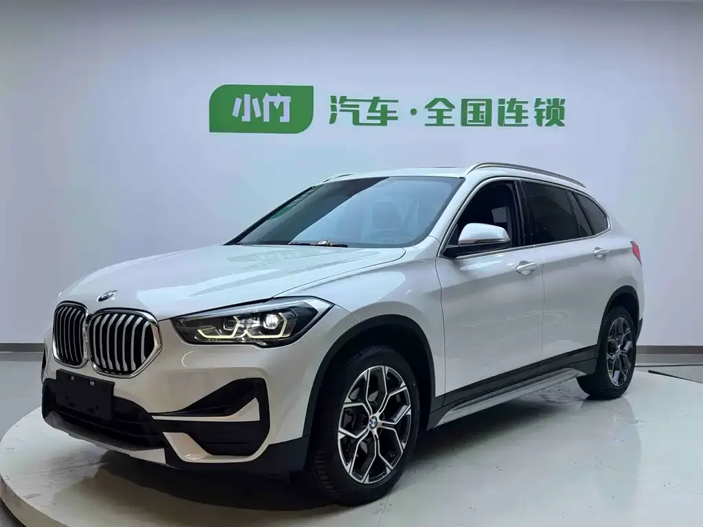 BMW X1 — фото 1