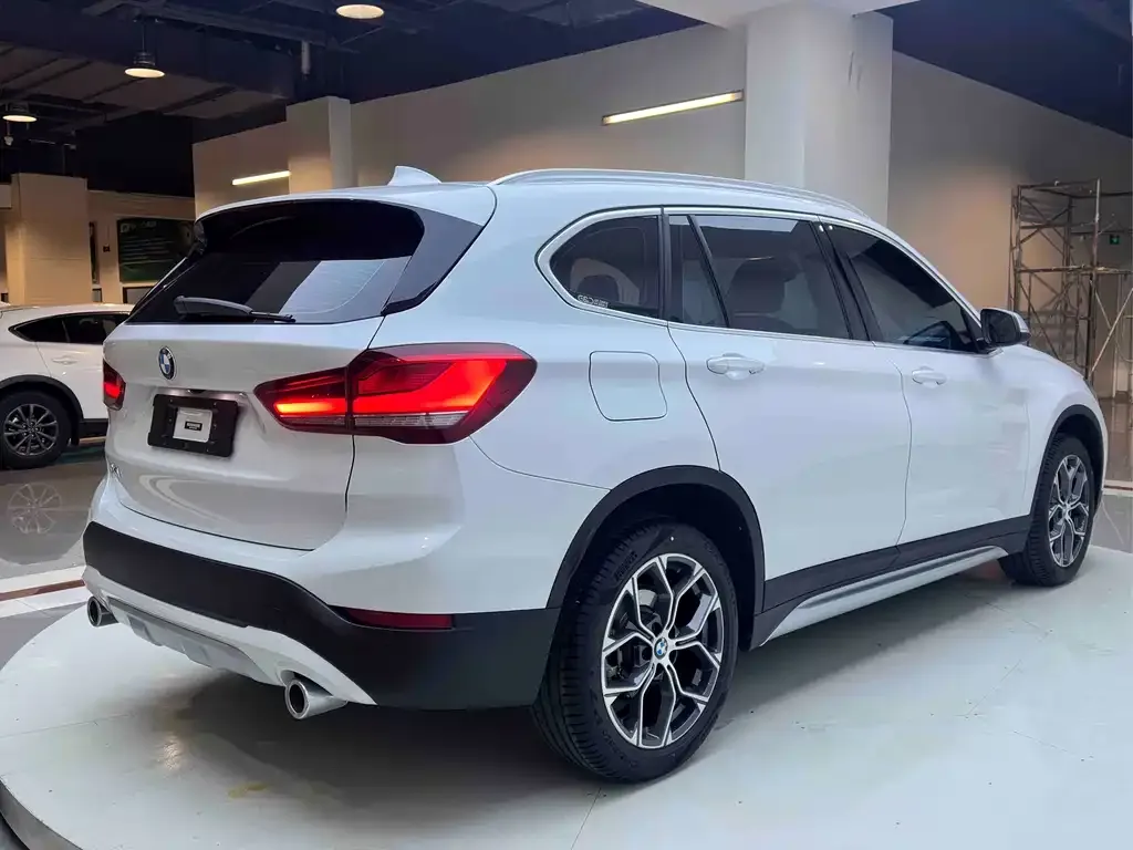 BMW X1 — фото 6