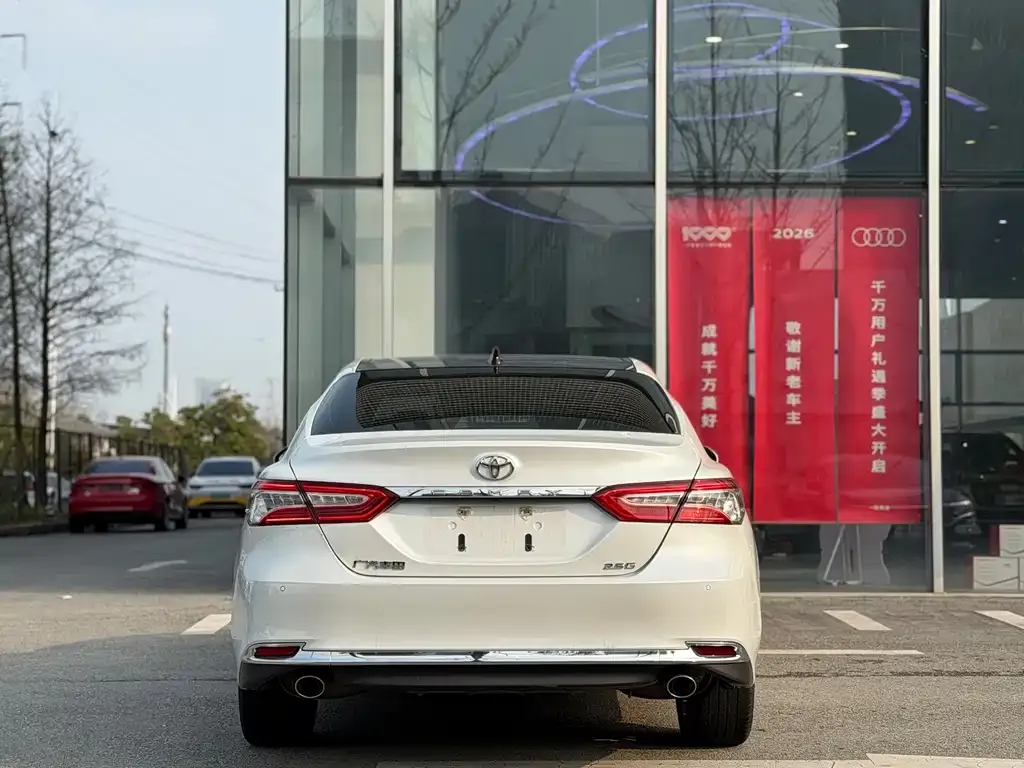 Toyota Camry 2026 из CN, фото 2
