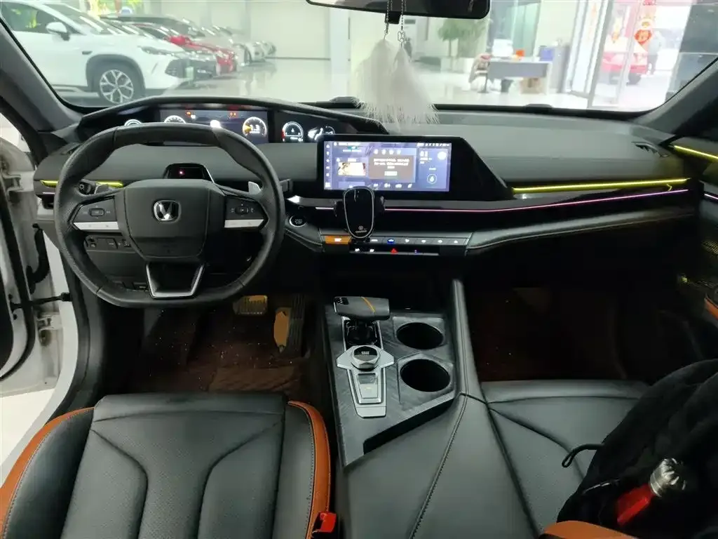Changan UNI-V 2023 из CN, фото 6