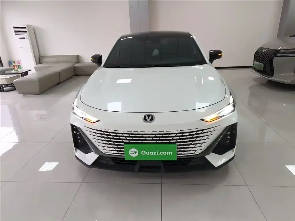 Changan UNI-V 2023 из CN, фото 2