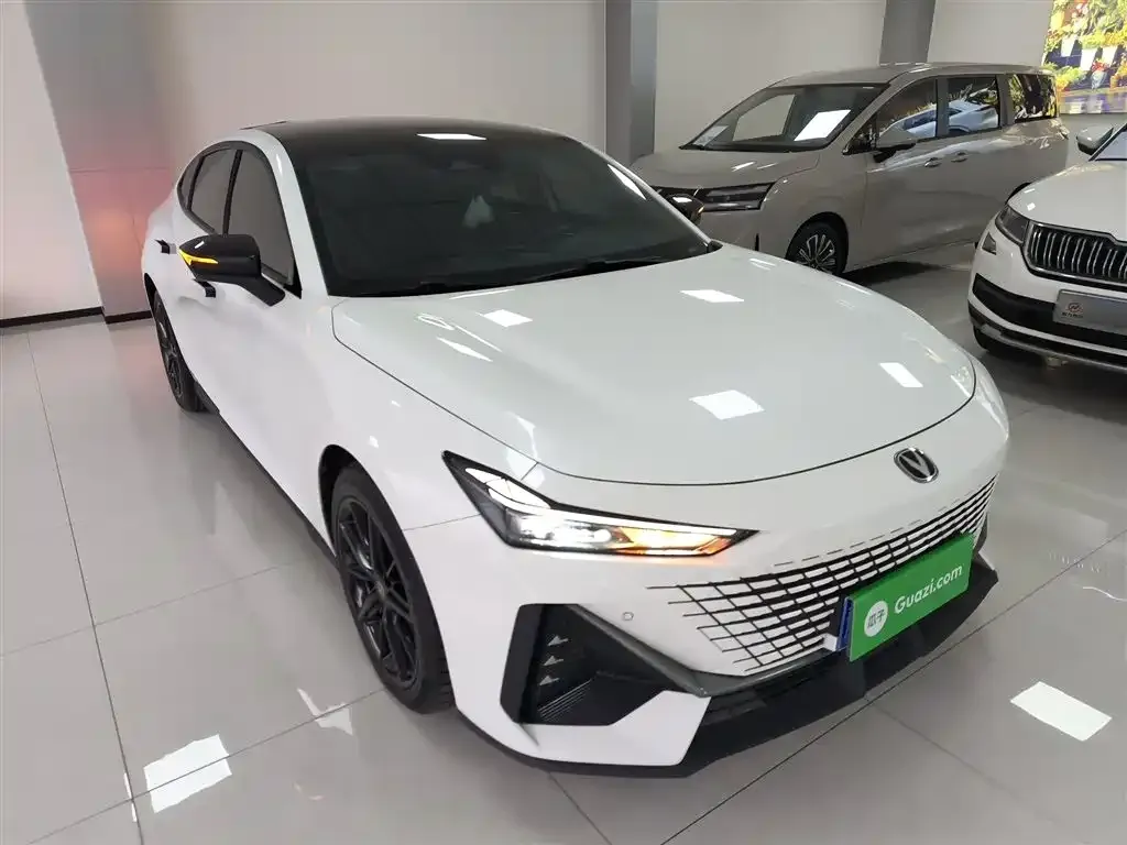 Changan UNI-V 2023 из CN, фото 3