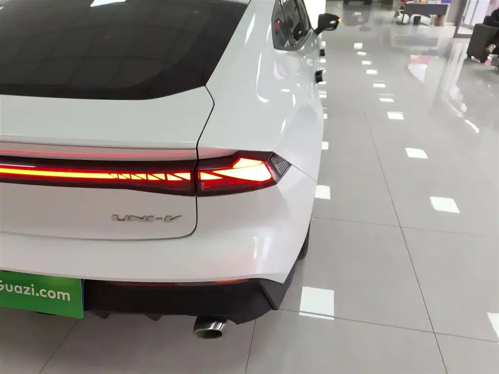 Changan UNI-V 2023 из CN, фото 7