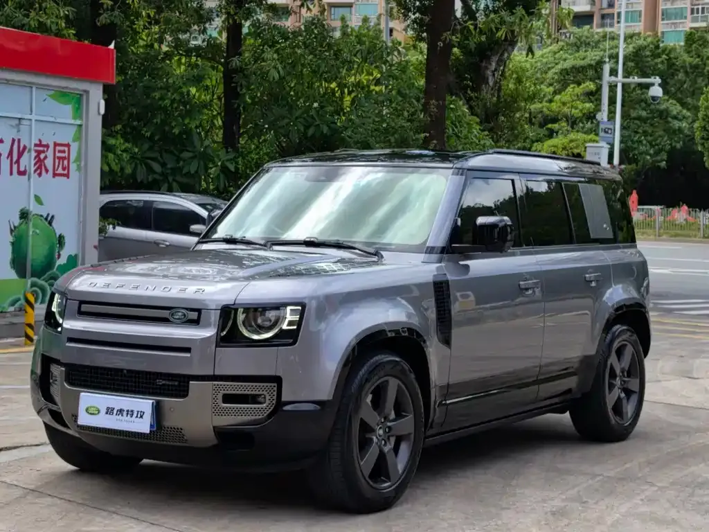 Land Rover Defender — фото 1