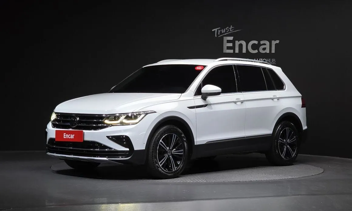 Volkswagen Tiguan — фото 1