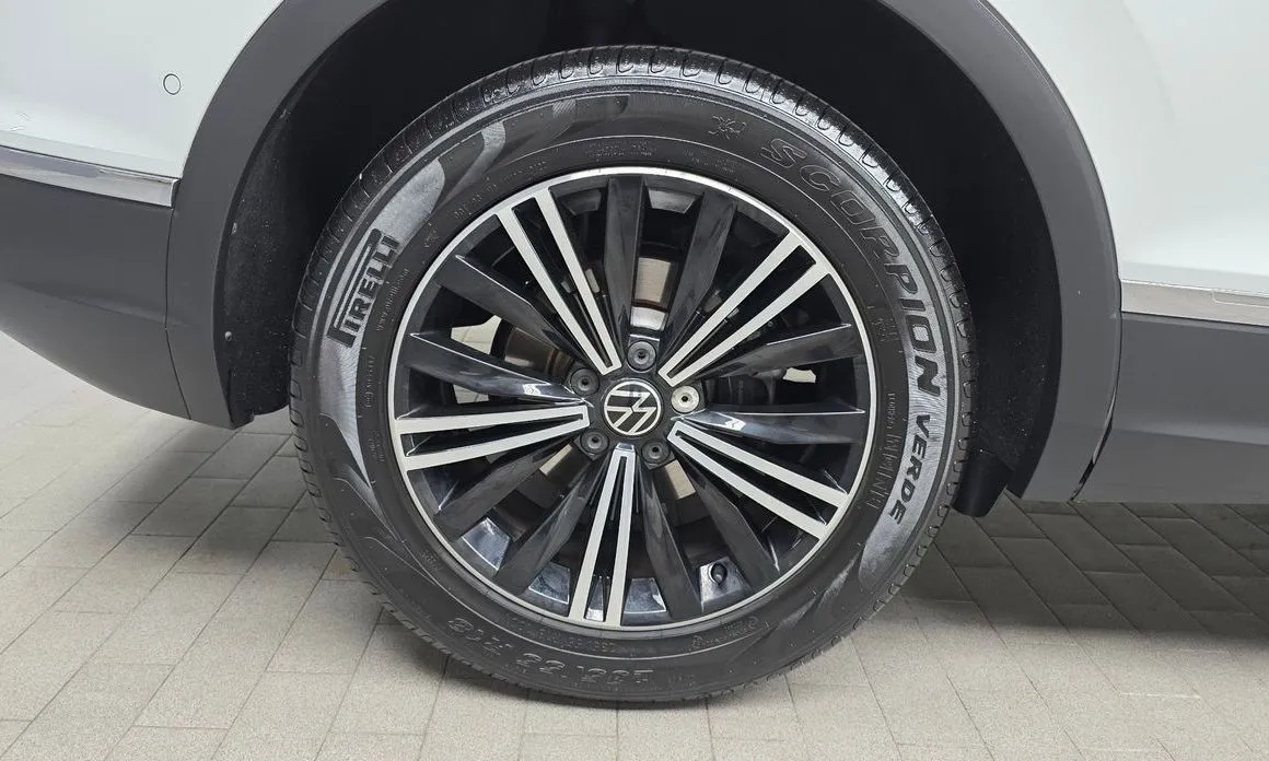 Volkswagen Tiguan — фото 9