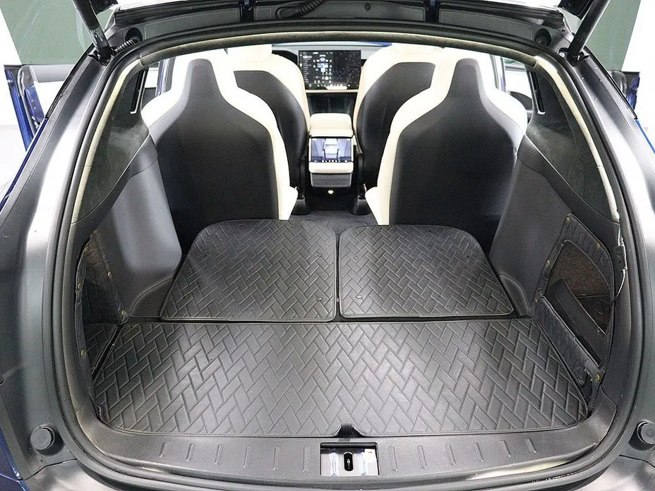 Tesla Model X 2023 из KR, фото 7