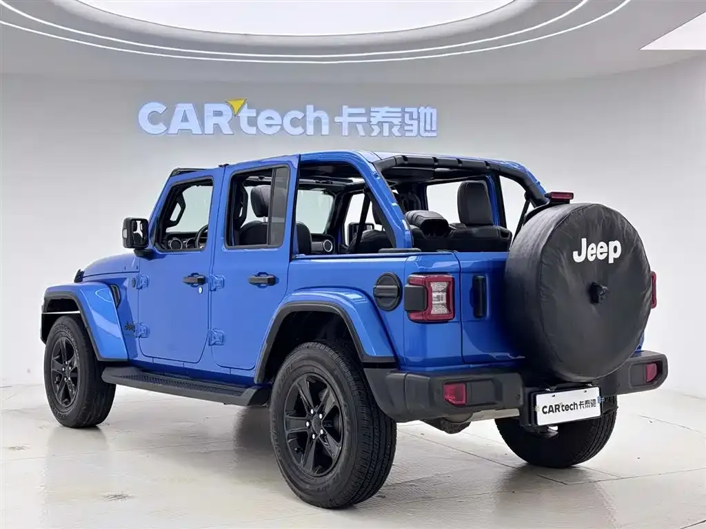 Jeep Wrangler 2023 из CN, фото 5