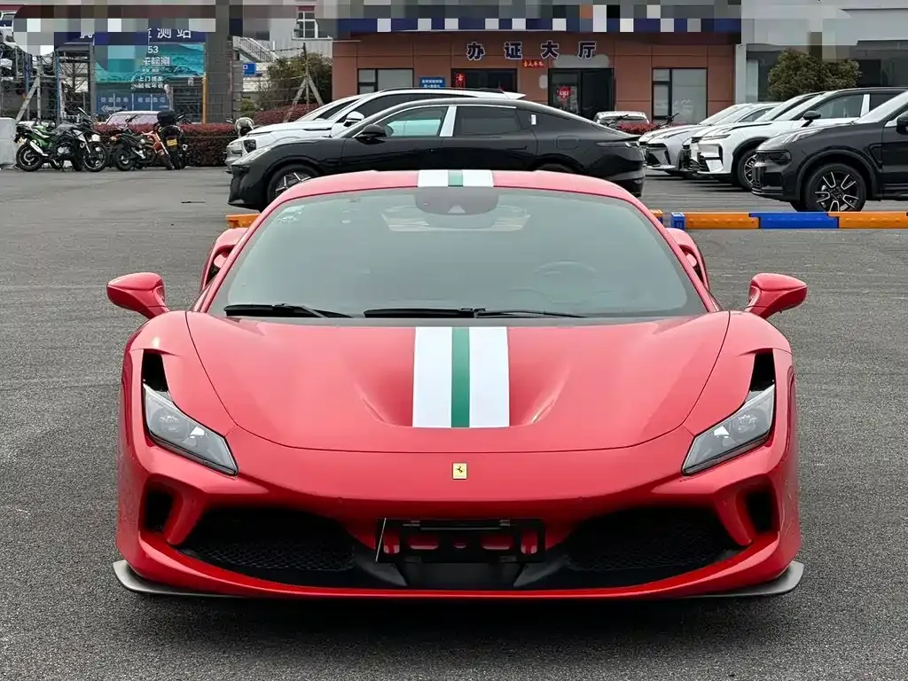 Ferrari F8 — фото 8