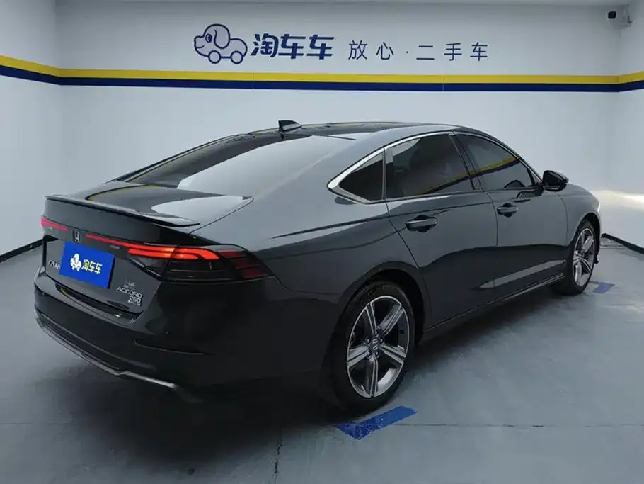 Honda Accord — фото 5