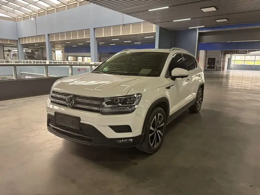 Volkswagen Tharu — фото 1
