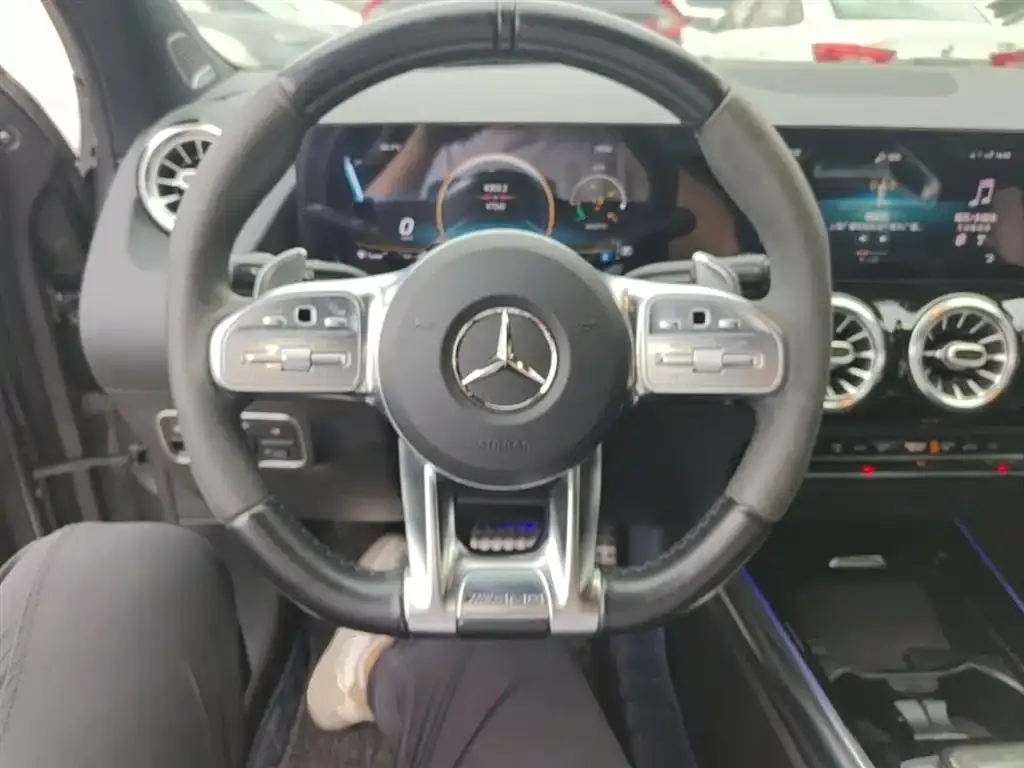 Mercedes-Benz GLA AMG — фото 7