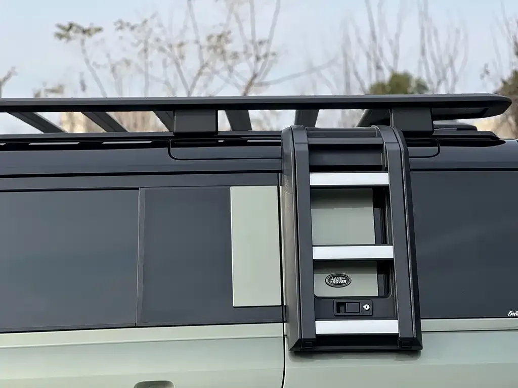 Land Rover Defender — фото 2