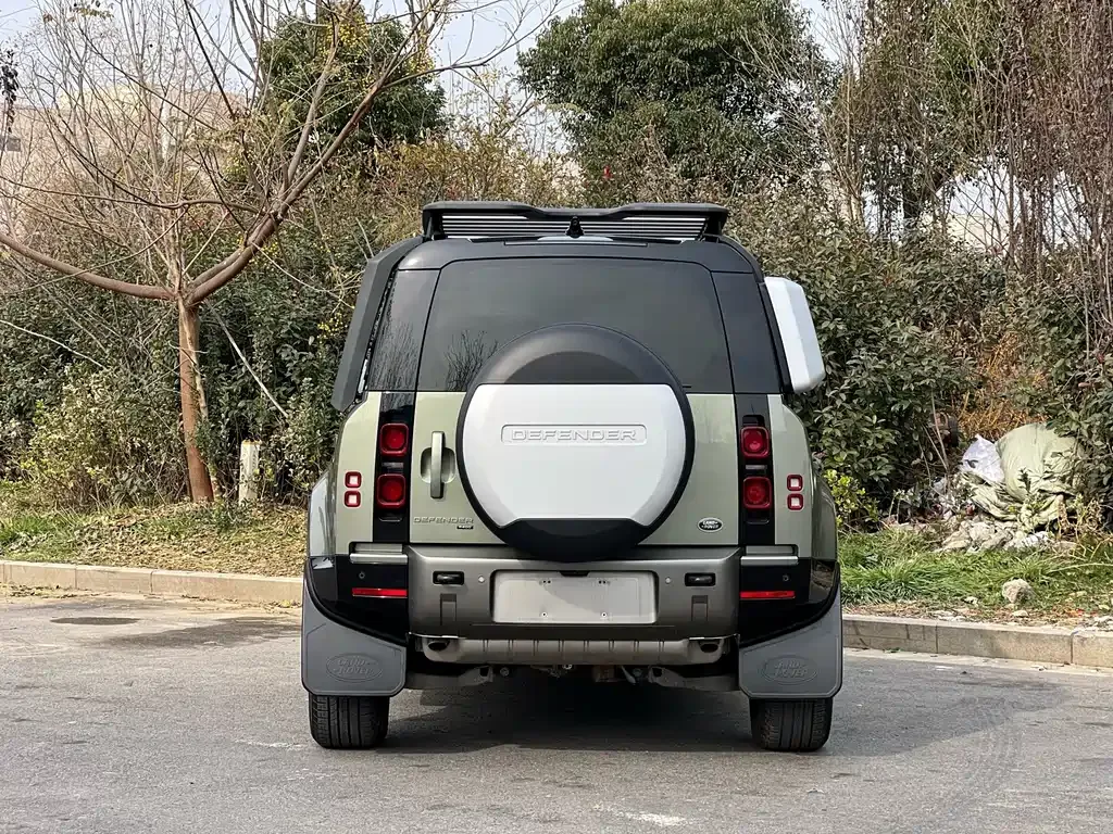 Land Rover Defender — фото 8