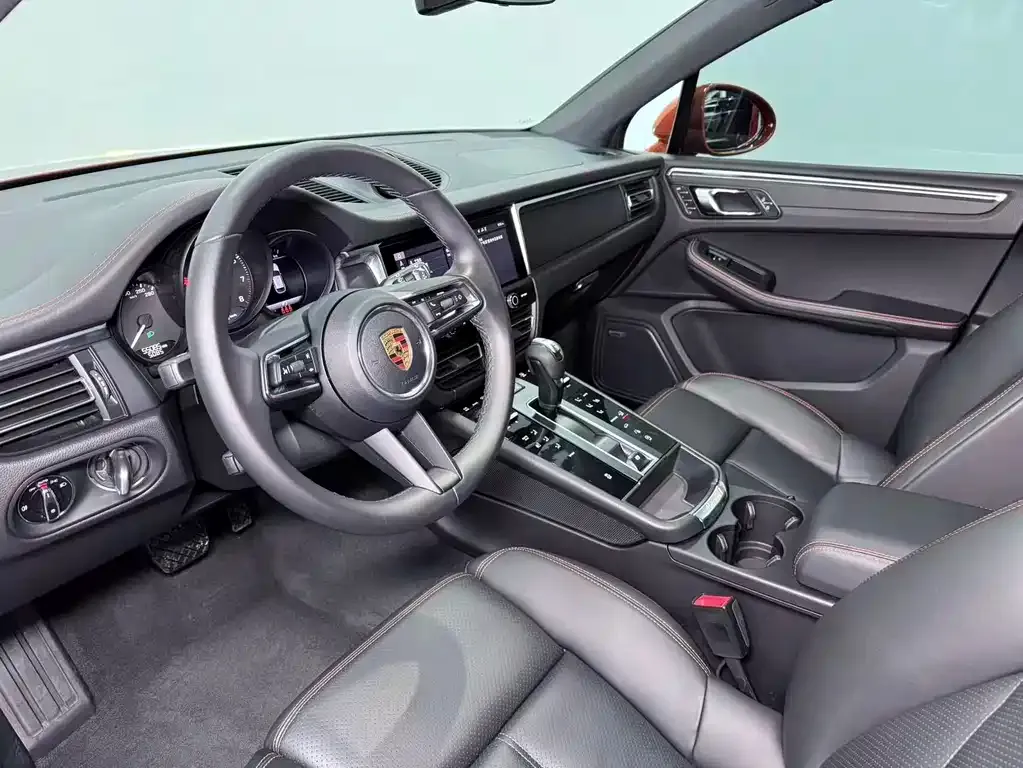 Porsche Macan — фото 10