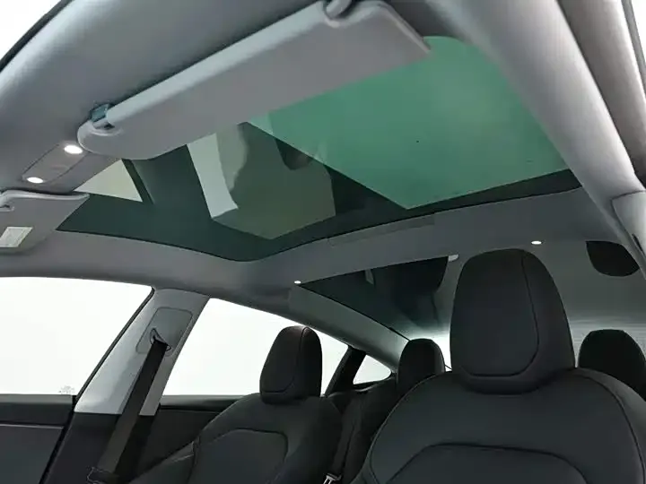 Tesla Model 3 — фото 2