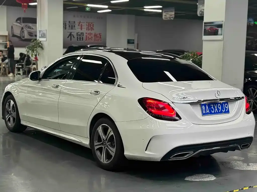 Mercedes-Benz C-Class — фото 10