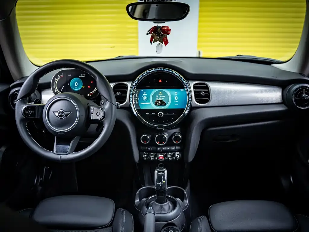 MINI Cooper (3-door) — фото 10