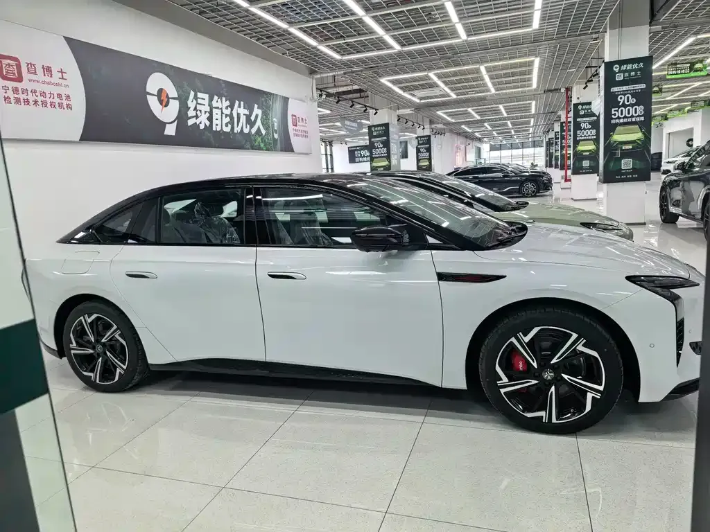 Hongqi EH7 — фото 7