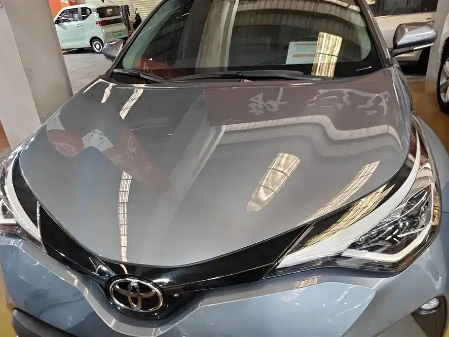 Toyota C-HR — фото 10
