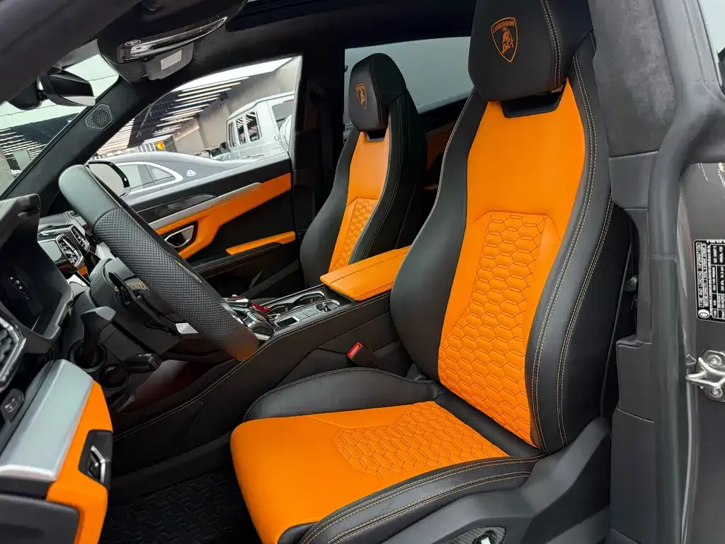 Lamborghini Urus — фото 10