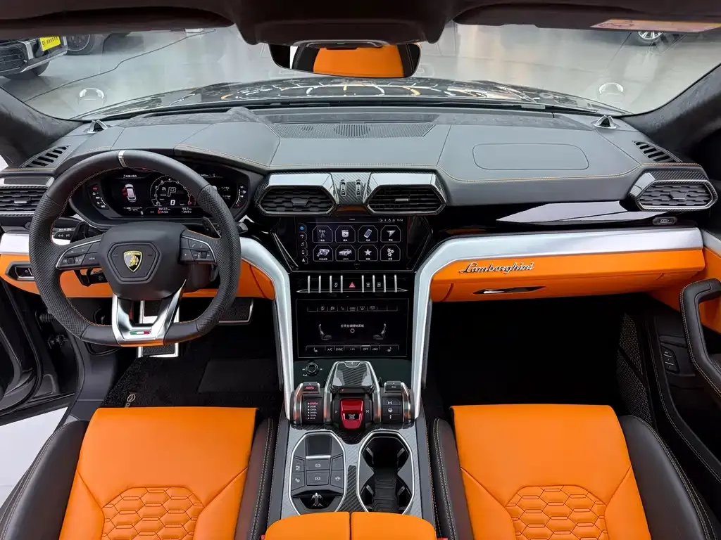 Lamborghini Urus — фото 7