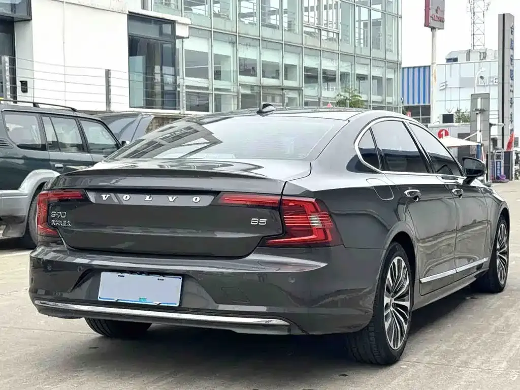 Volvo S90 2023 из CN, фото 3