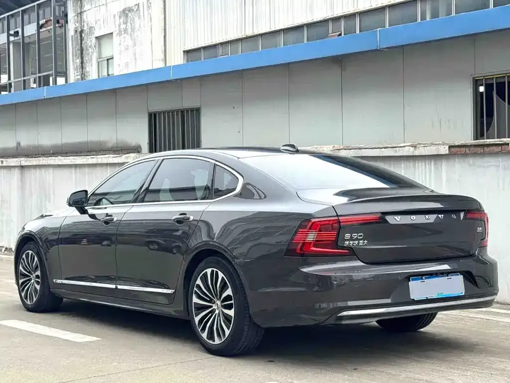 Volvo S90 2023 из CN, фото 7