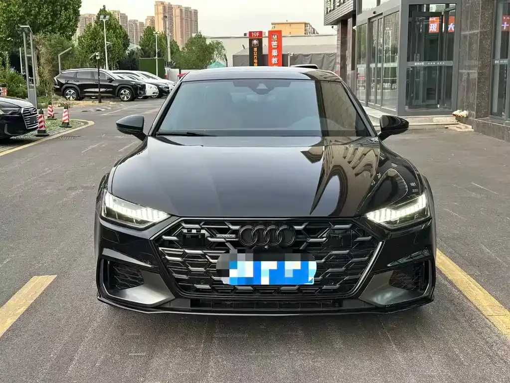 Audi A7L — фото 6