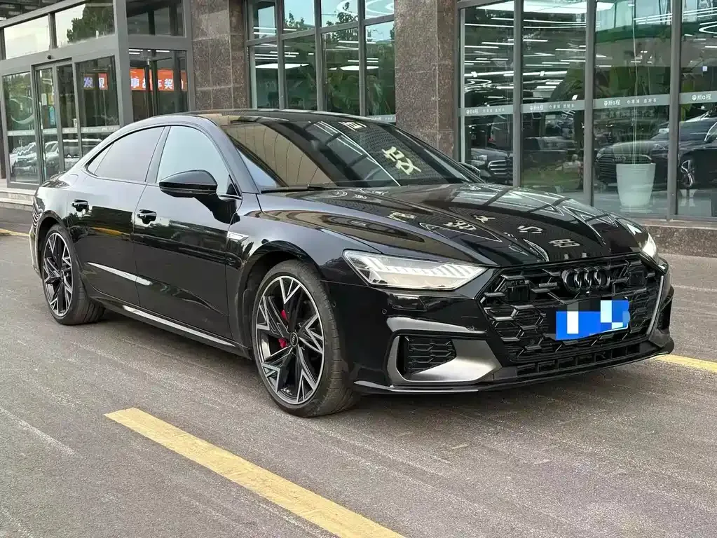 Audi A7L — фото 8