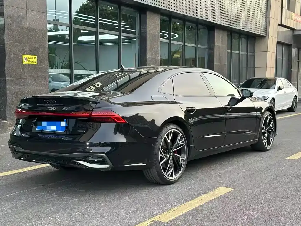 Audi A7L — фото 4