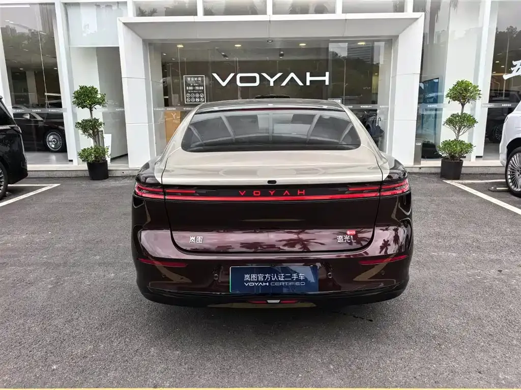 VOYAH Zhuiguang L 2025 из CN, фото 6