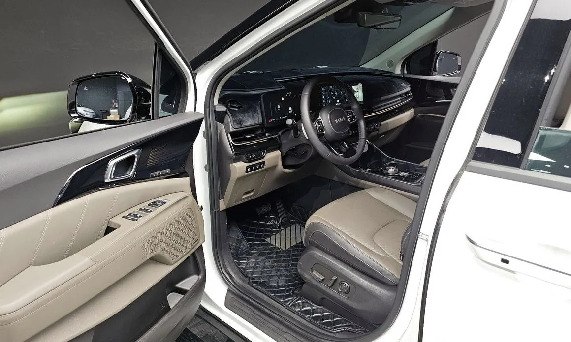 Kia Carnival — фото 10