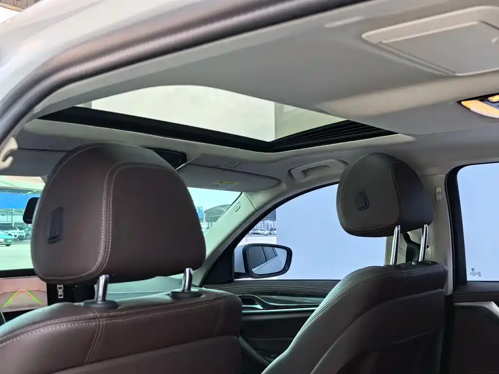 BMW 5 Series 2022 из CN, фото 3
