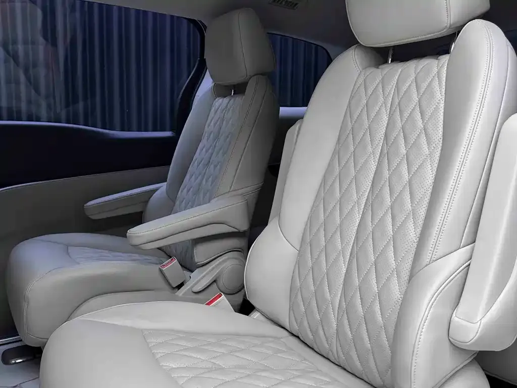 Buick GL8 2024 из CN, фото 4