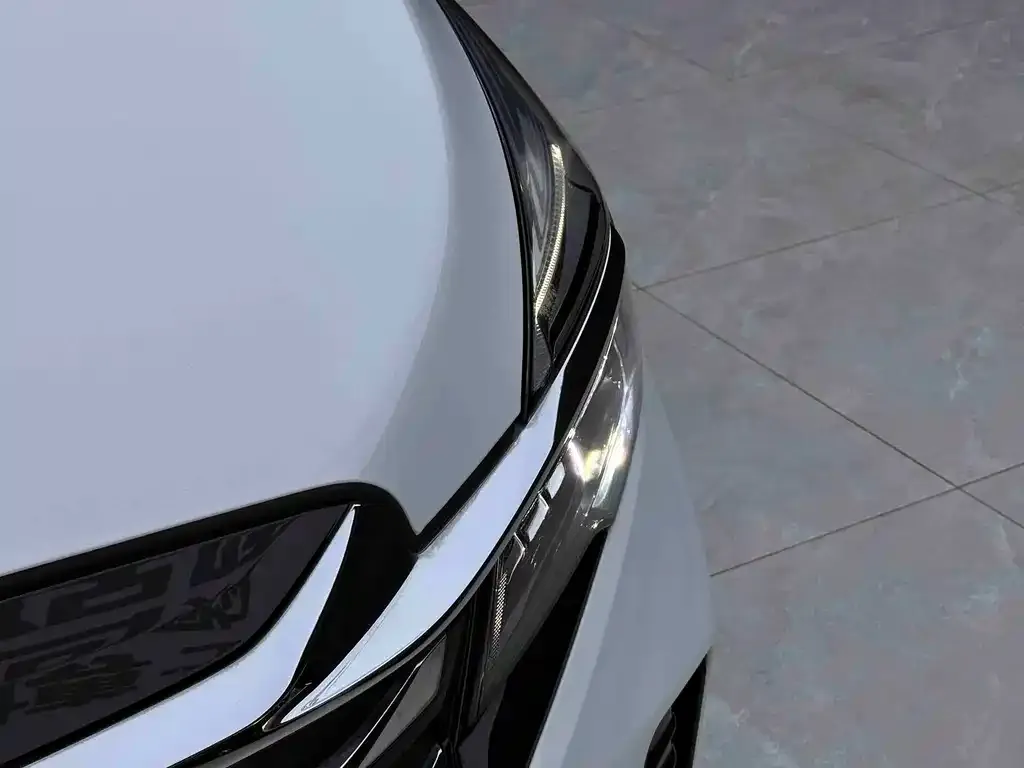 Buick GL8 2024 из CN, фото 3