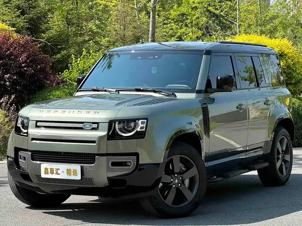 Land Rover Defender — фото 1