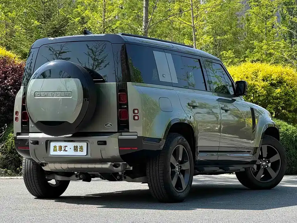 Land Rover Defender — фото 2